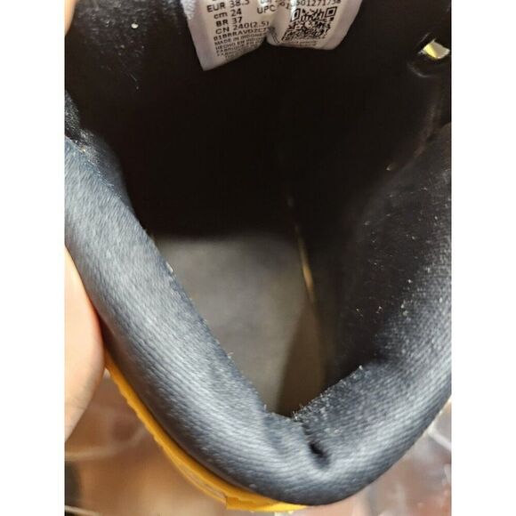 Jordan 1 Mid Women's University Gold Yellow Size 7.5. 623 - Picture 10 of 11